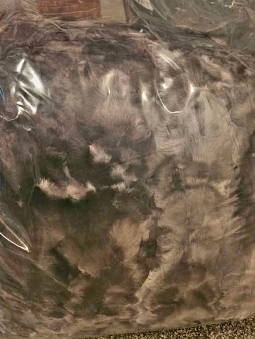 ***Sold***Plush Faux Fur Comforter - Gray Plush Queen Size Brand New - Picture 3 of 3